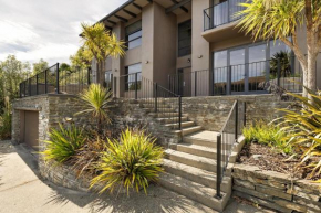 Luxurious Lake View Escape, Queenstown